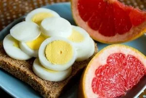 Химическая диета на яйцах и грейпфрутах на 4 недели, её меню и отзывы